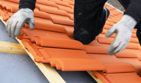 TOITURES DAUPHINOISES Valence - Entreprise pour le remplacement de tuiles cassées et le démoussage de toit
